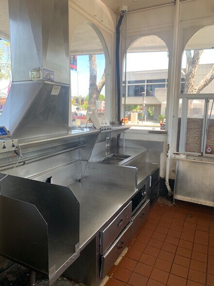 More Photos Of 501 E 14th St, San Leandro Fast Food For Sale