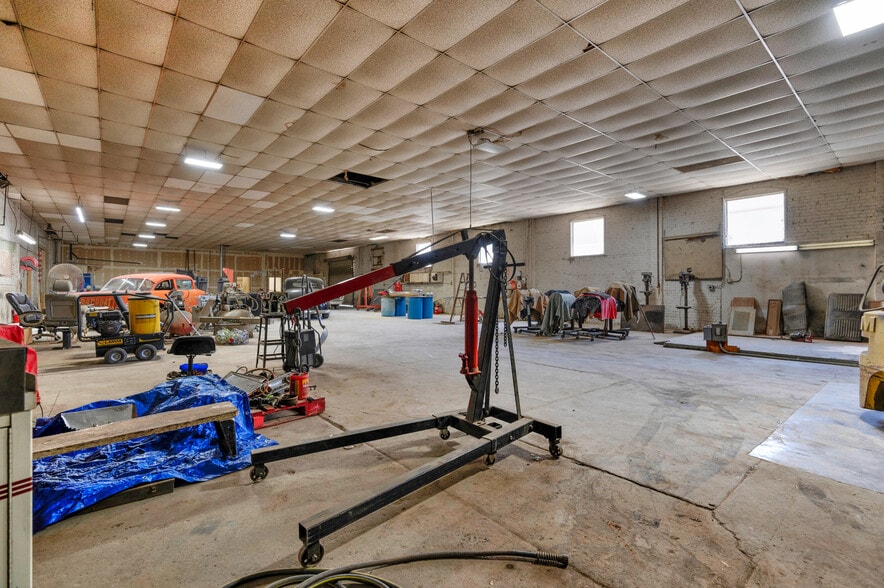 More Photos Of 201 E St, Lemoore Auto Repair For Sale