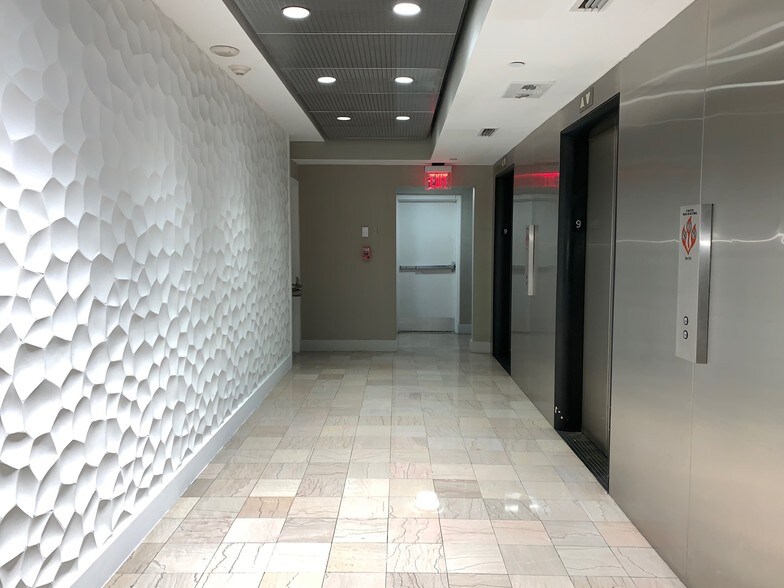 More Photos Of 14 NE 1st Ave, Miami Office For Sale