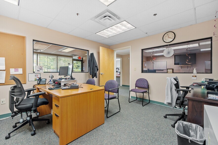 More Photos Of 67 Whalon St, Fitchburg Storefront For Lease