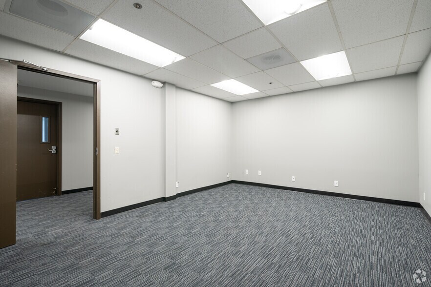 More Photos Of 25509 Industrial Blvd, Hayward Distribution For Lease