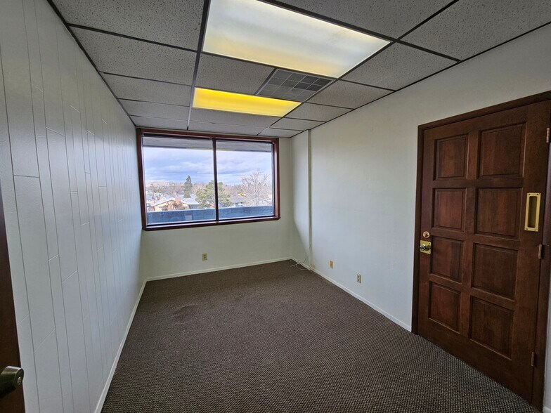 More Photos Of 550 E Plumb Ln, Reno Loft Creative Space For Sale