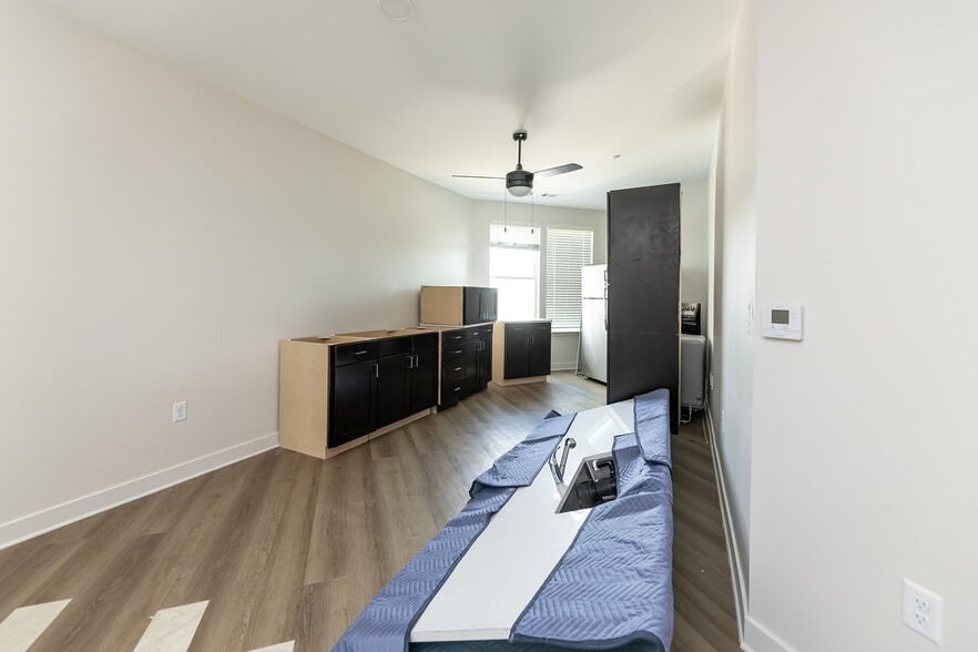 More Photos Of 300 S Hollywood St, Memphis Apartments For Sale