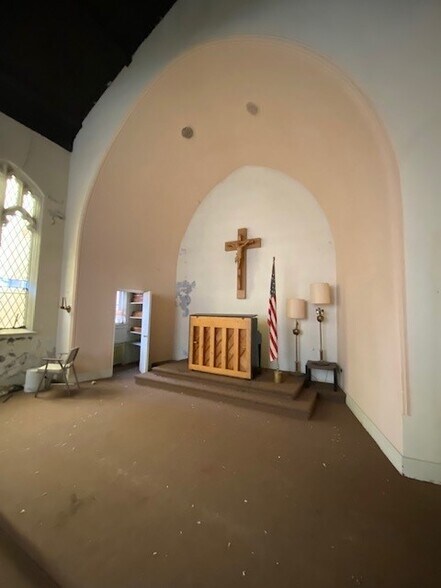 More Photos Of 101 Swinburne St, Buffalo Religious Facility For Sale