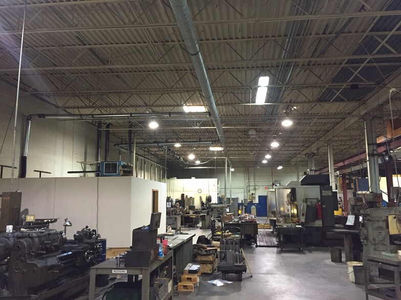 More Photos Of 38451 Webb Dr, Westland Warehouse For Lease