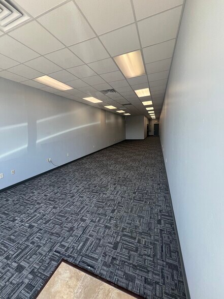 More Photos Of 1020 W Fulton St, Waupaca Freestanding For Lease