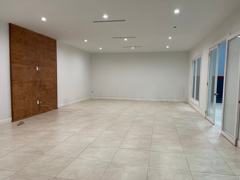 More Photos Of 3004 NW 79th Ave, Doral Warehouse For Lease