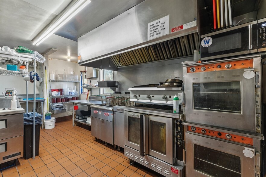 More Photos Of N8240 County Hwy E, Watertown Bar For Sale