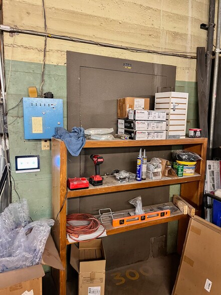 More Photos Of 3301 Bankhead Hwy, Midland Warehouse For Sale