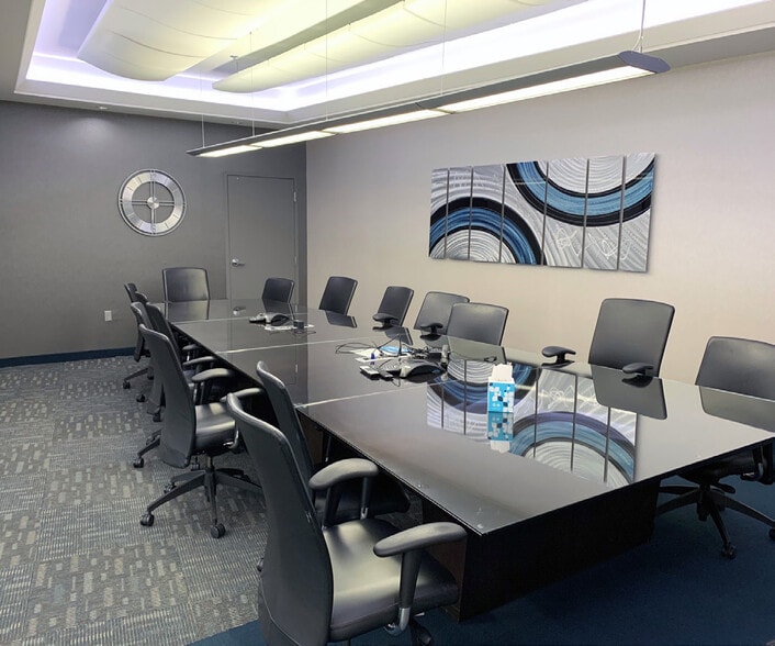 More Photos Of 275 Outerbelt St, Columbus Office For Sale