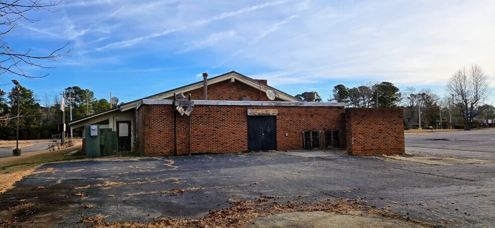 More Photos Of 1215 N Horner Blvd, Sanford Restaurant For Sale