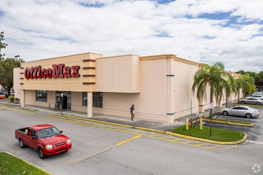 More Photos Of 13501 S Dixie Hwy, Miami Unknown For Lease