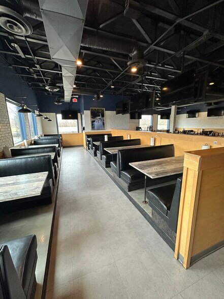 More Photos Of 4340 Main St, Mishawaka Restaurant For Sale