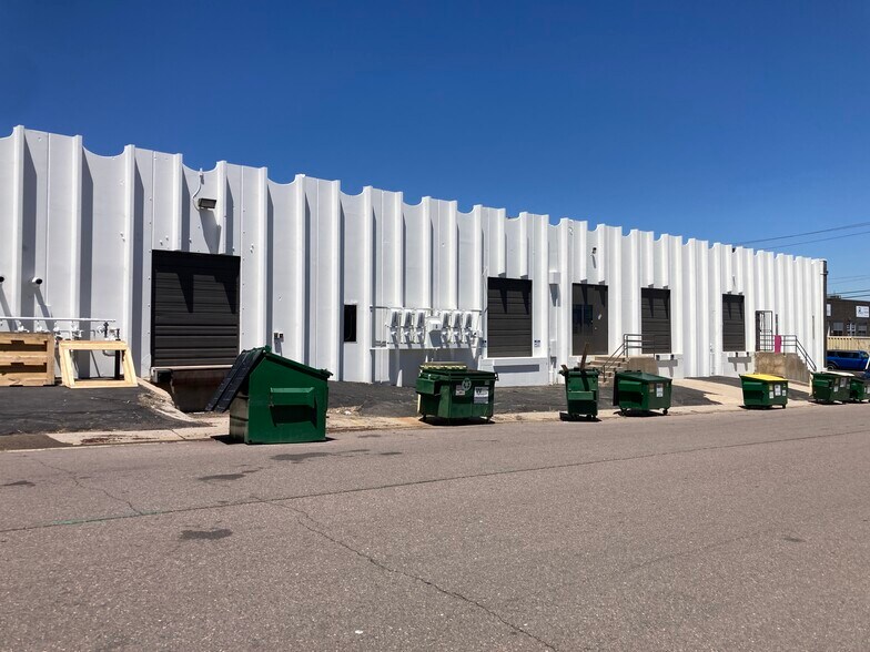 More Photos Of 2600 W 2nd Ave, Denver Warehouse For Lease