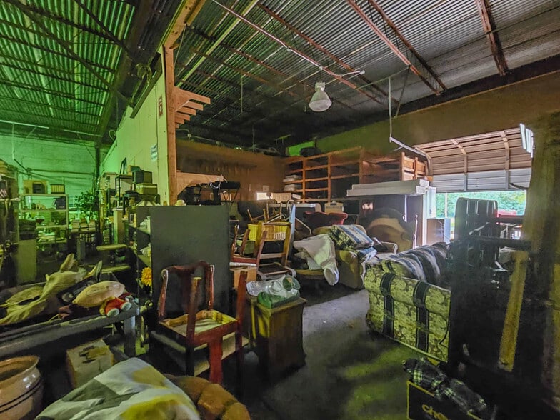 More Photos Of 1420 E Palestine Ave, Palestine Flex For Sale