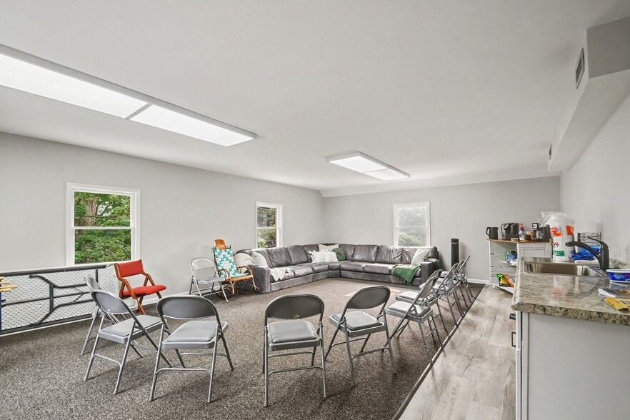 More Photos Of 206 Mill St, Middlebury Religious Facility For Sale