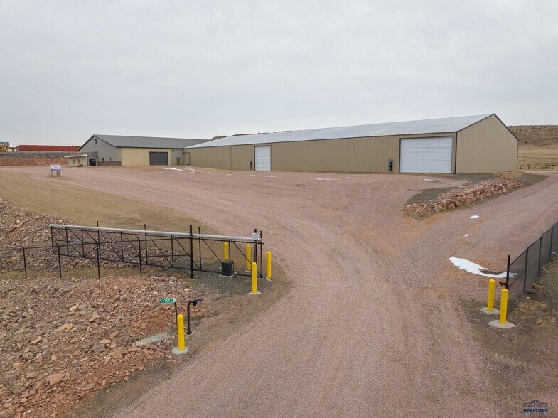 More Photos Of 27592 N 79 Hwy, Hot Springs Warehouse For Lease