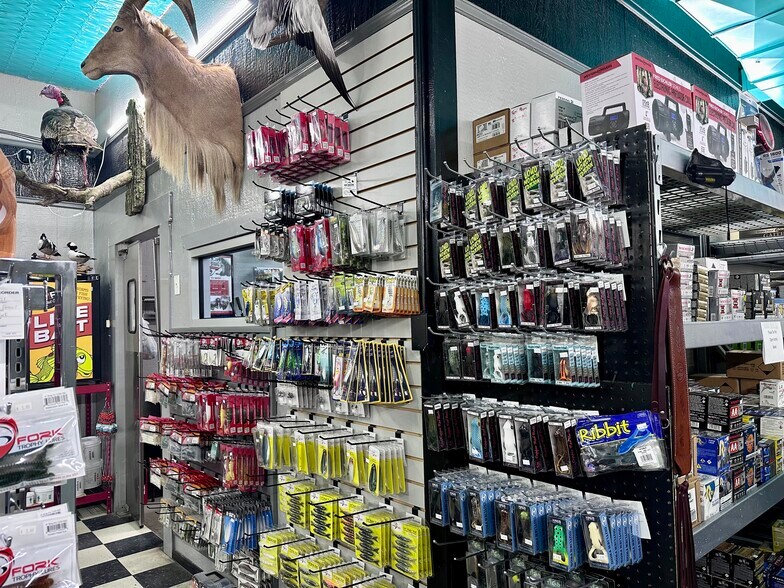 More Photos Of 103 Main st, Bronte General Retail For Sale