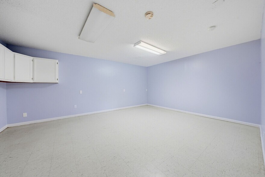 More Photos Of 2886 Whitney Rd, Clearwater Storefront Retail Residential For Sale