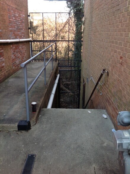 More Photos Of 4771-4773 Allentown Rd, Suitland Freestanding For Sale