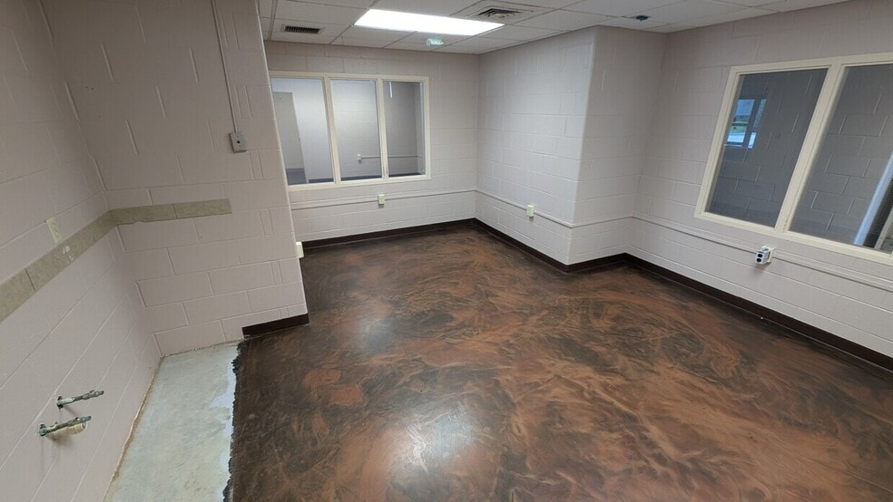 More Photos Of 12555 SR 23 SR 23, Granger Office For Lease