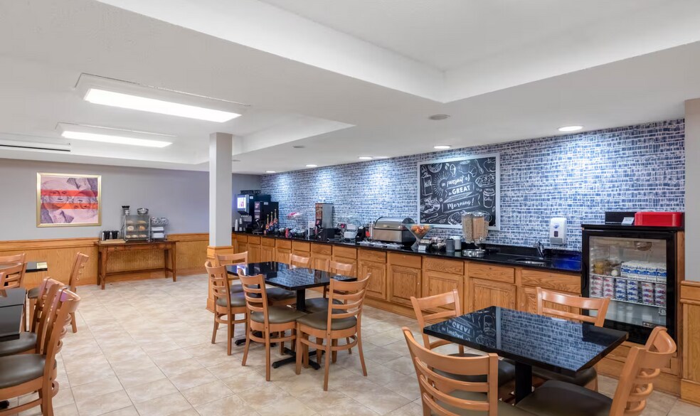 More Photos Of 110 Belmont Ln, Jackson Hotel For Sale