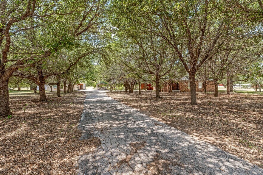 More Photos Of 14330 S Highway 281, Santo Trailer Camper Park For Sale