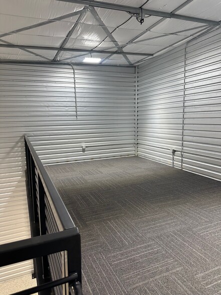 More Photos Of 529 SH 46 E, Boerne Showroom For Sale