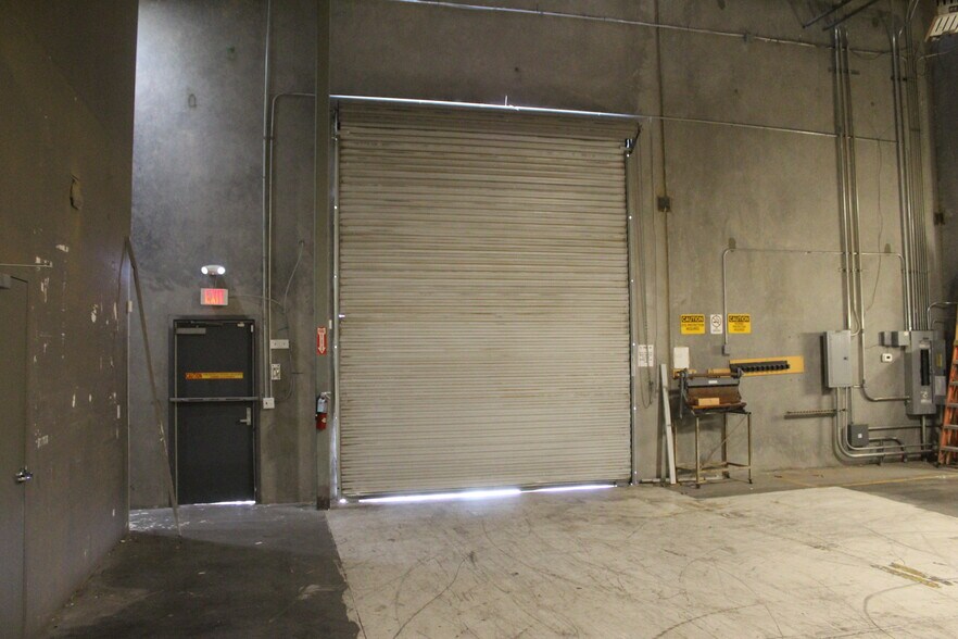 More Photos Of 2919 N Lamb Blvd, Las Vegas Warehouse For Lease