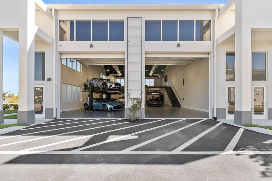 More Photos Of 3584 Plover, Naples Warehouse For Sale