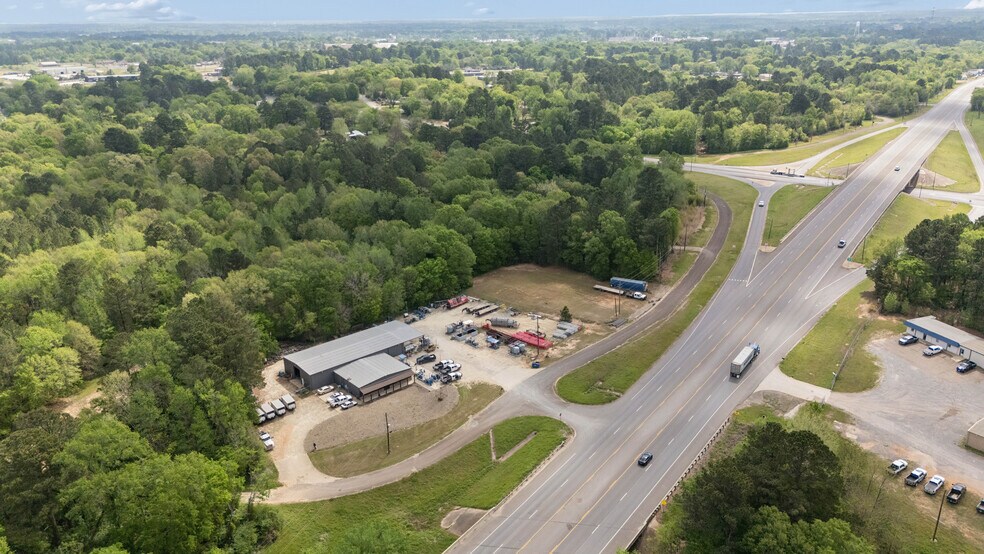 More Photos Of 1510 TX-135, Kilgore Warehouse For Sale