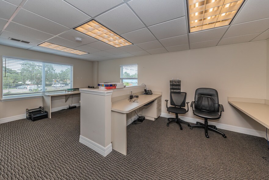 More Photos Of 1663 1st Ave S, Saint Petersburg Office Residential For Lease