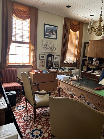 More Photos Of 829 Baronne St, New Orleans Office For Sale