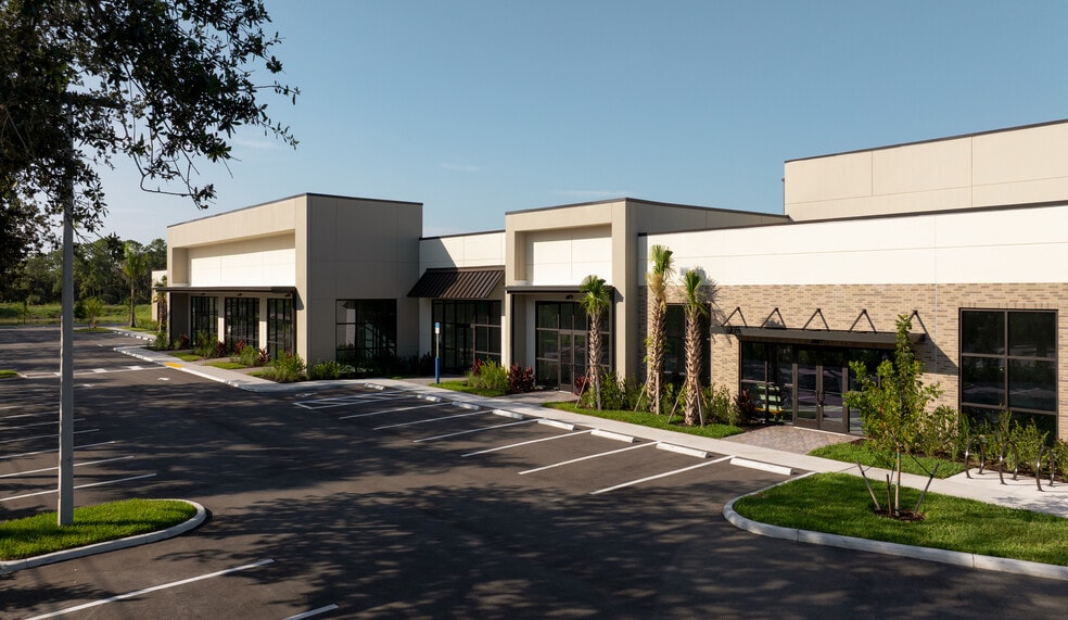 Primary Photo Of 9606 Bernpine Ct, Bonita Springs General Retail For Lease
