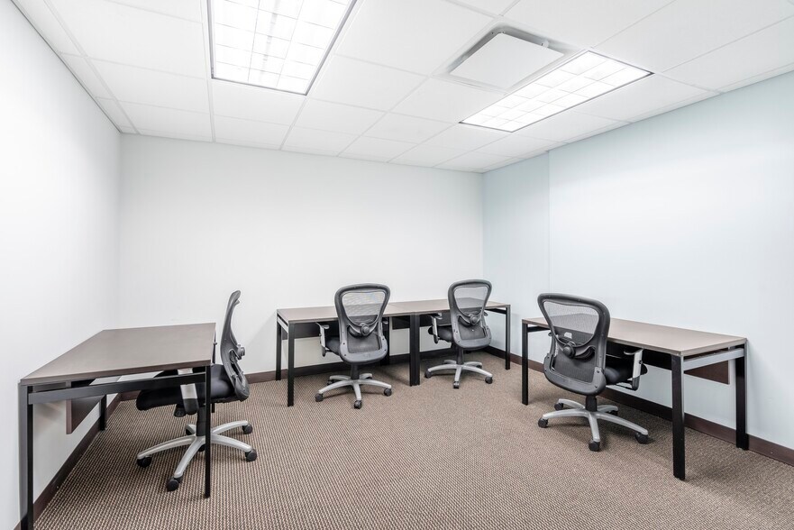 More Photos Of 1129 Northern Blvd, Manhasset Coworking Space