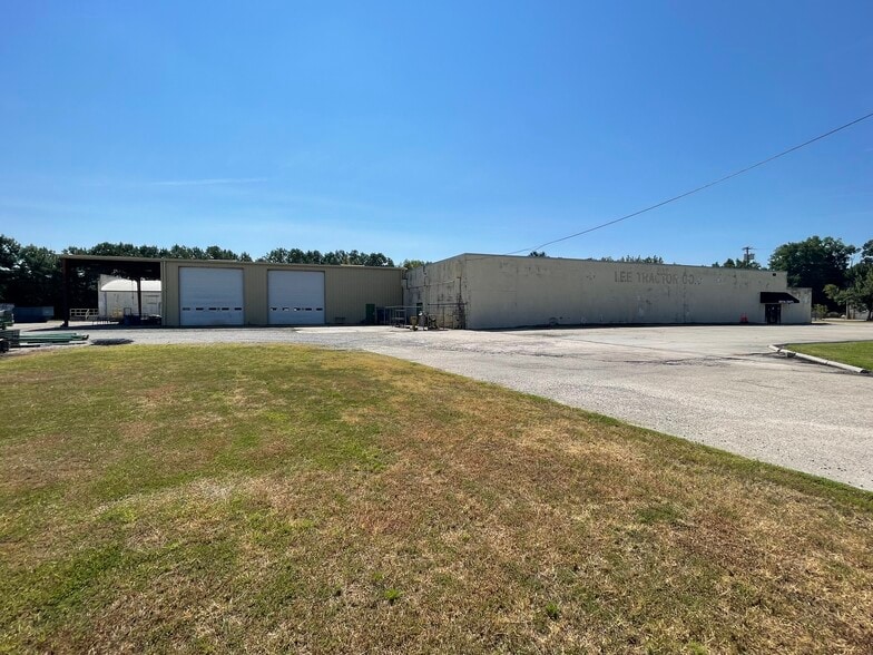 More Photos Of 3209 S Church St, Rocky Mount Warehouse For Lease