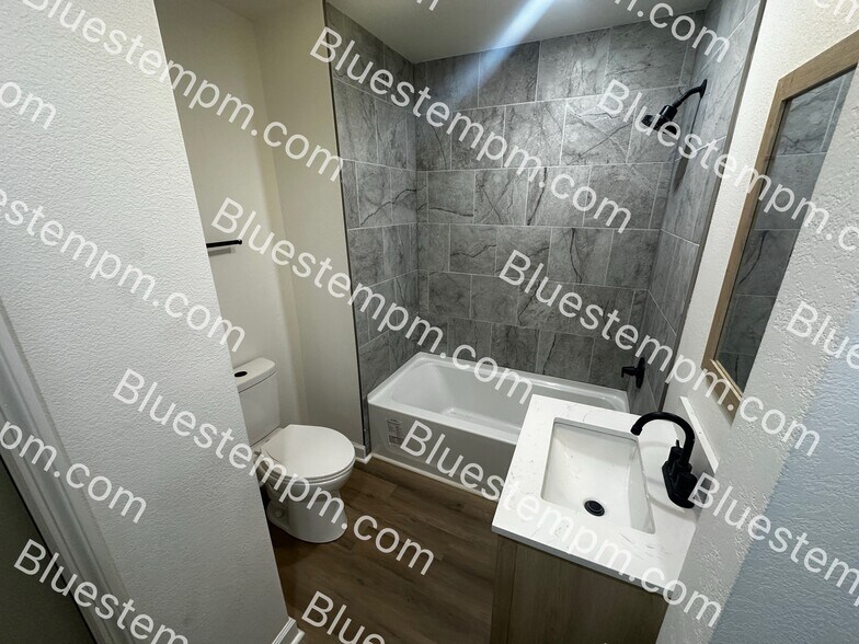 More Photos Of 1115 Felix St, Saint Joseph Apartments For Sale