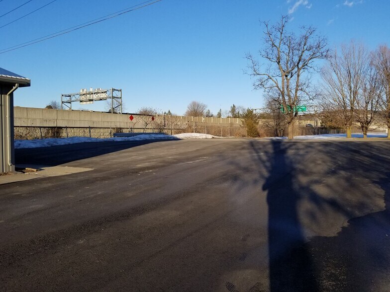 More Photos Of 914 Lackawanna, Horseheads Warehouse For Sale