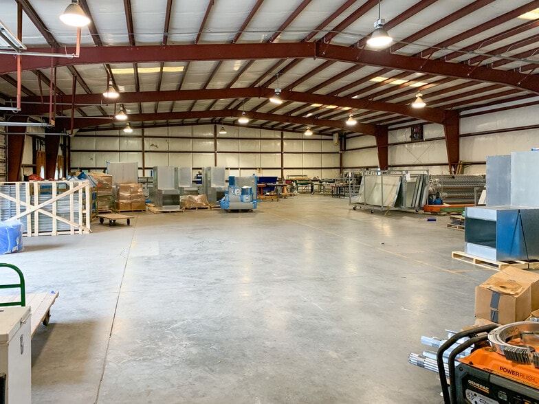 More Photos Of 7421 W Spartan Blvd, Charleston Warehouse For Lease