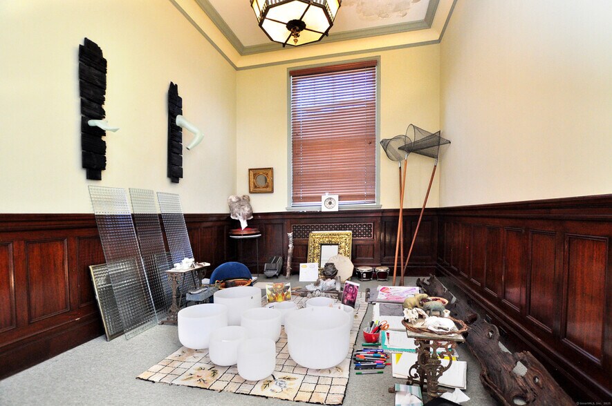 More Photos Of 236 Prospect St, Torrington Bank For Sale