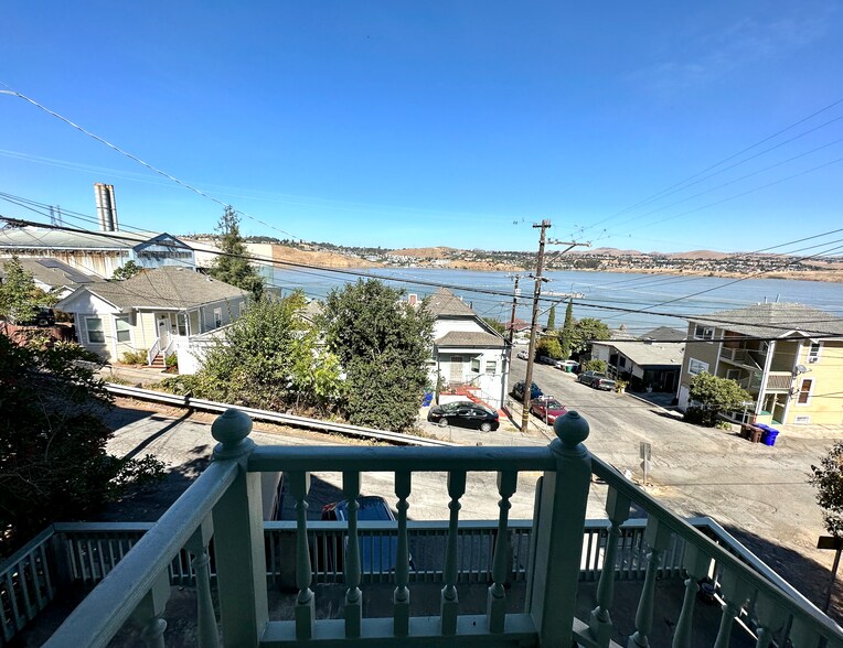 More Photos Of 503 Winslow St, Crockett Apartments For Sale