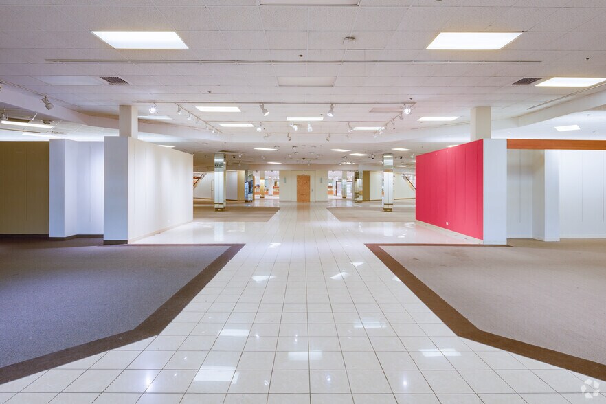 More Photos Of 3340 Mall Loop Dr, Joliet Department Store For Sale