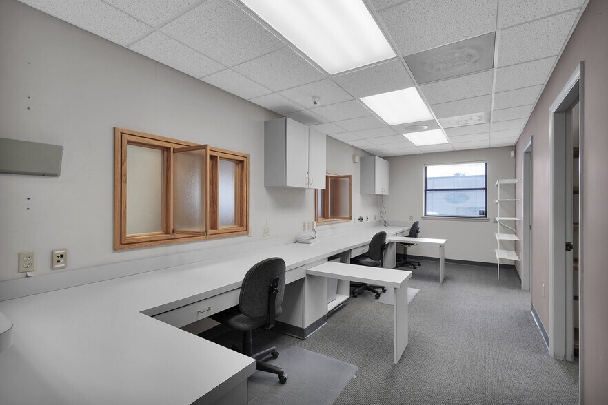 More Photos Of 3599 University Blvd S, Jacksonville Medical For Sale