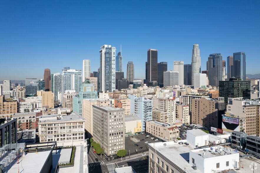 More Photos Of 101-117 W 9th St, Los Angeles Office For Lease