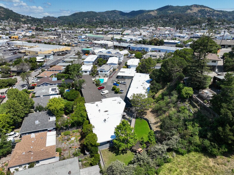 More Photos Of 45 Woodland Ave, San Rafael Apartments For Sale