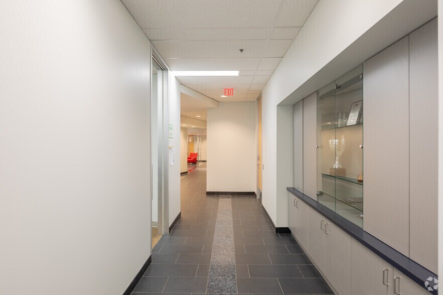 More Photos Of 625 Cochrane Dr, Markham Office For Lease