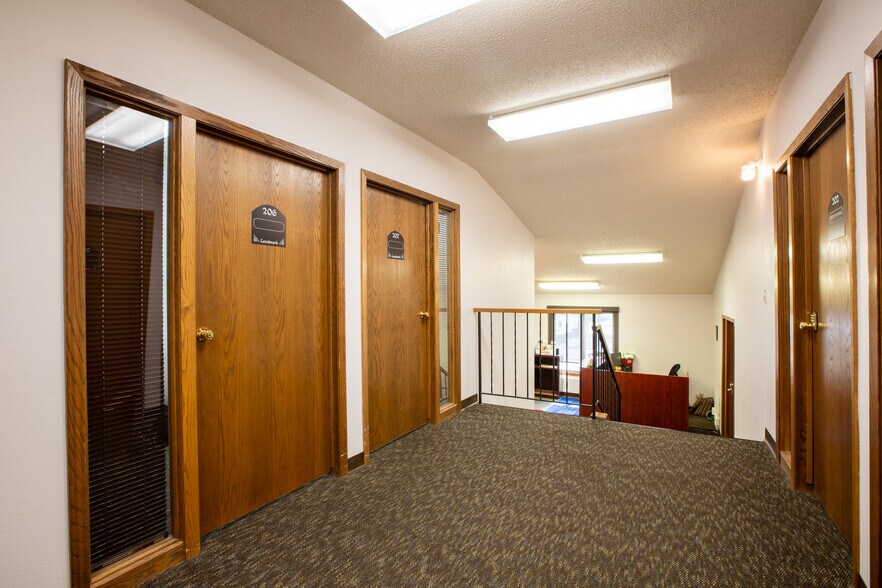 More Photos Of 1411 W Dakota Pkwy, Williston Office For Lease
