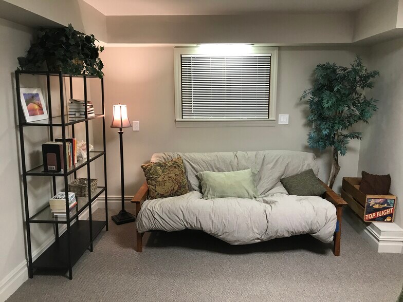 More Photos Of 11058 Shook Rd, Romulus Office Residential For Sale