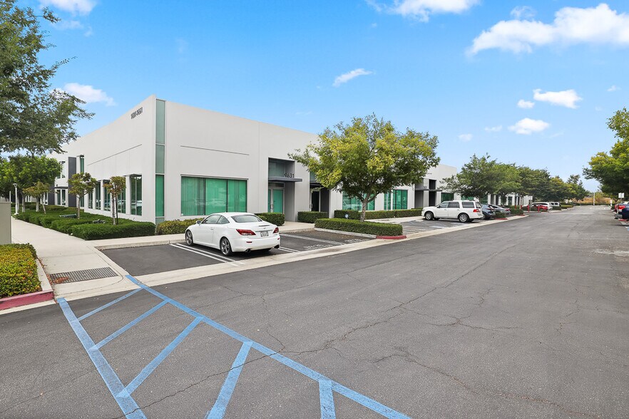 More Photos Of 9661 Irvine Center Dr, Irvine Loft Creative Space For Lease