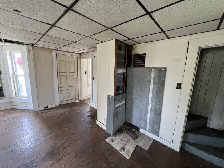 More Photos Of 271 Main St, Union Apartments For Sale